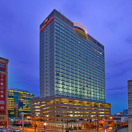 Crowne Plaza Kansas City Downtown By Ihg Bagian luar foto