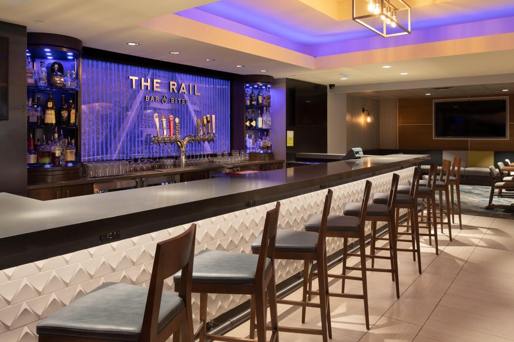 Crowne Plaza Kansas City Downtown By Ihg Bagian luar foto